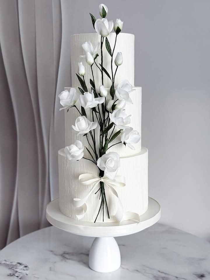 Custom wedding Cakes